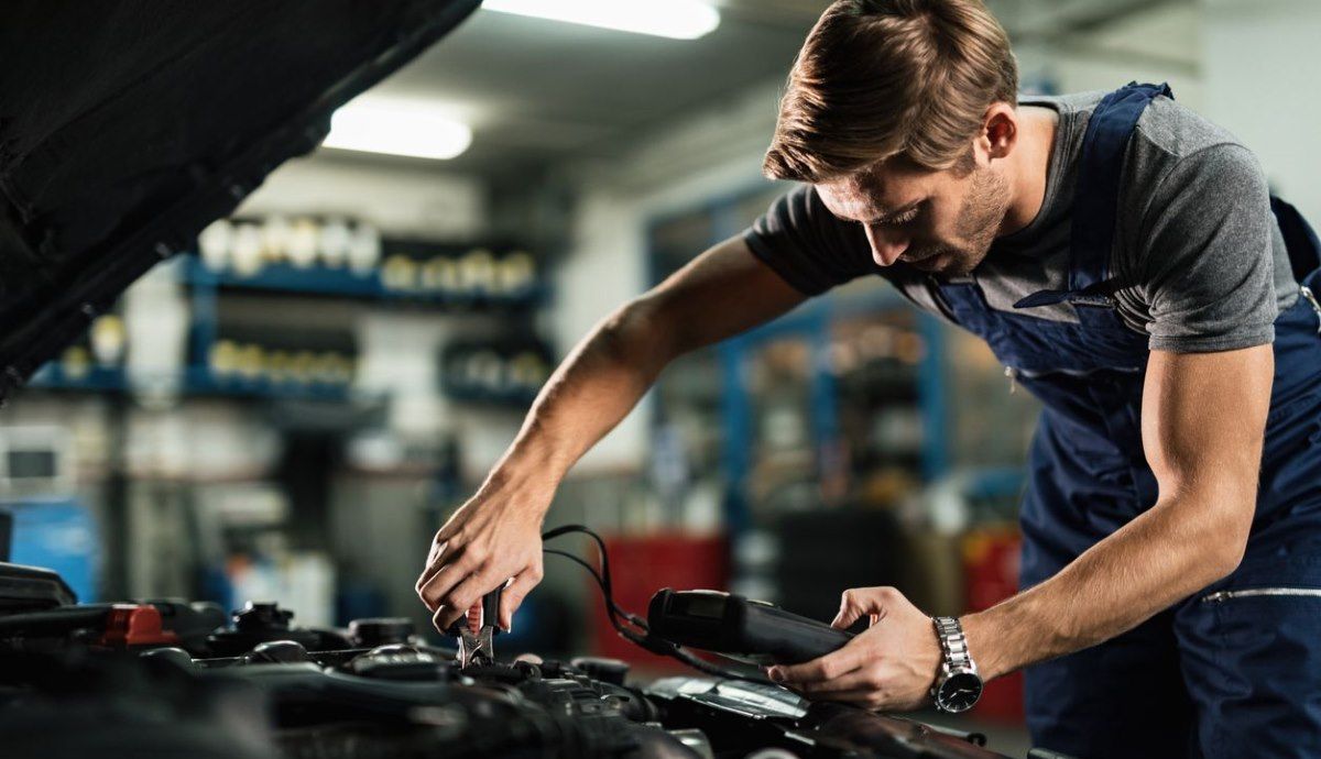 ¿Cómo Elegir la Batería Ideal para el Automóvil? Consejos Prácticos para los Conductores